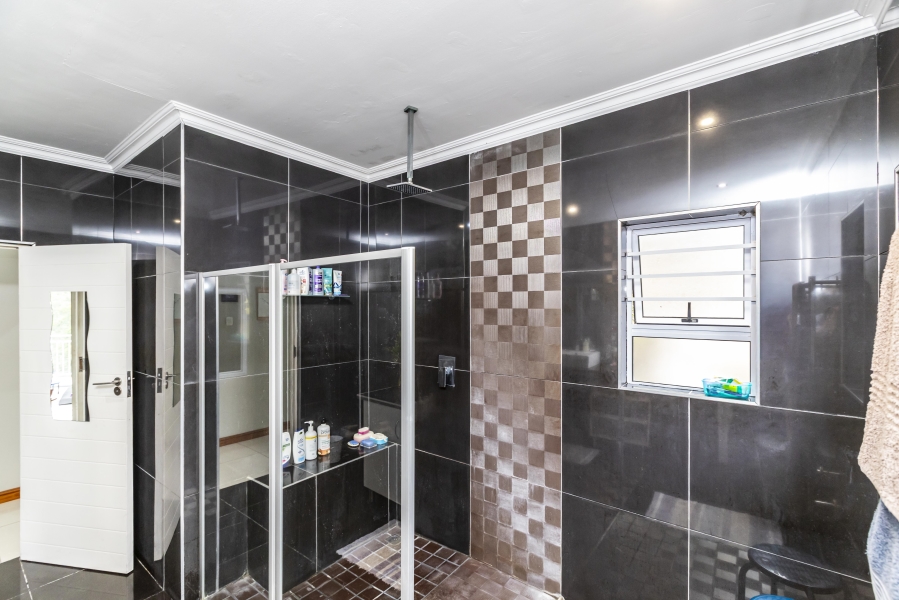 6 Bedroom Property for Sale in Dorchester Heights Eastern Cape